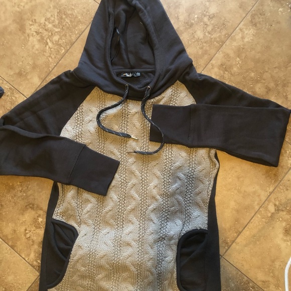 STUDIO Hoodie Pullover! Sz.(LG) - Picture 2 of 7